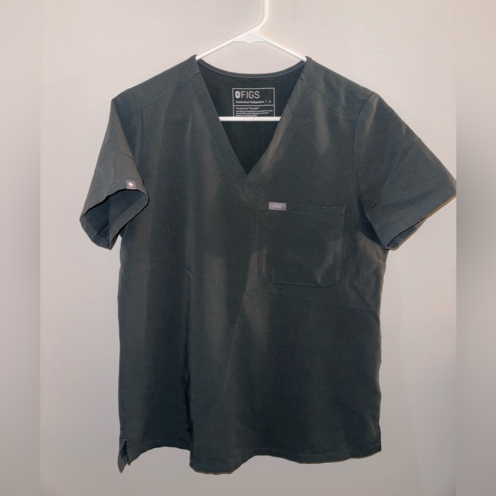 Women’s scrub top